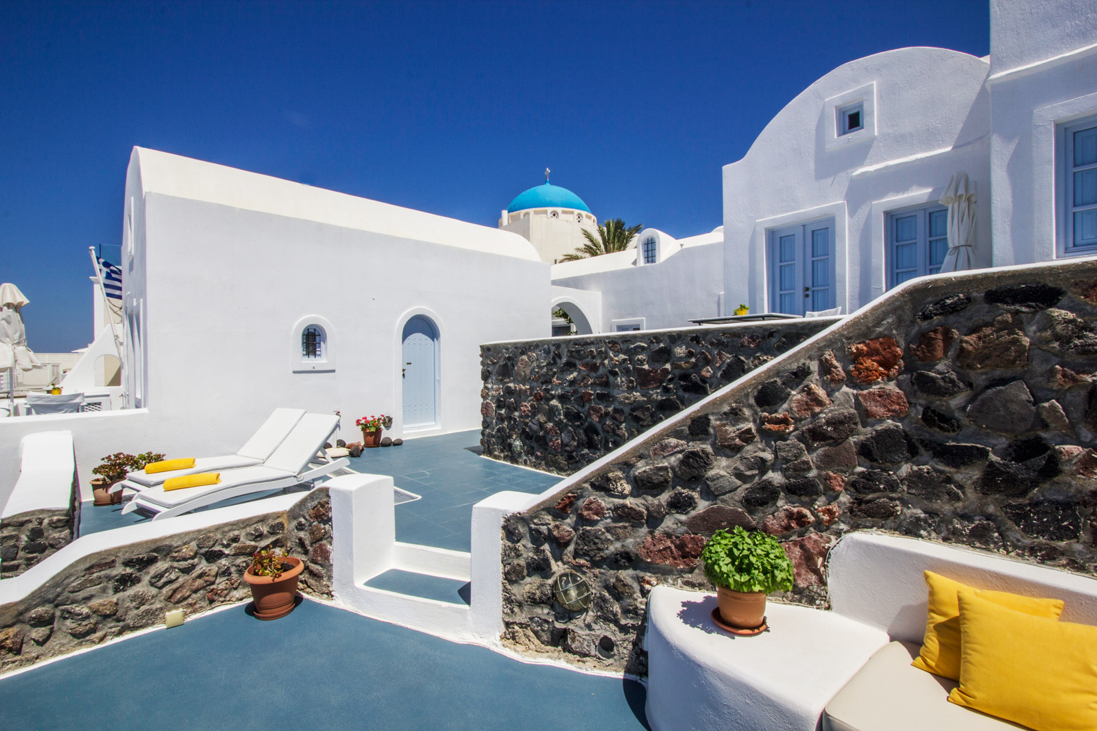 Heliades Apartments in Imerovigli, Santorini, Greece