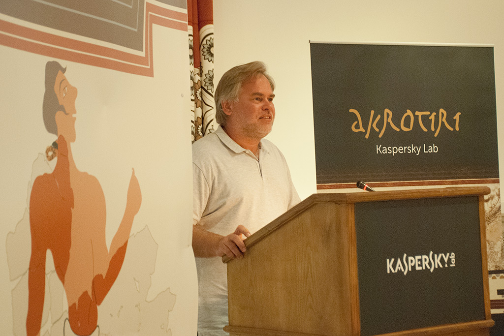Ευγένιος Κασπέρσκι, ο Ρώσος επιχειρηματίας που αποκαλούν «από μηχανής θεό» στη Σαντορίνη