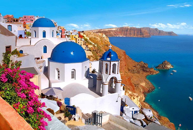 11 things you don’t know about Santorini