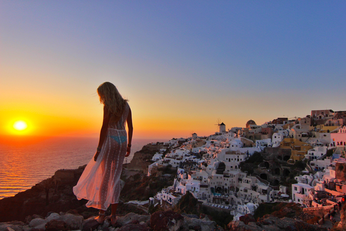 Santorini in the 10 romantic islands by USA Today