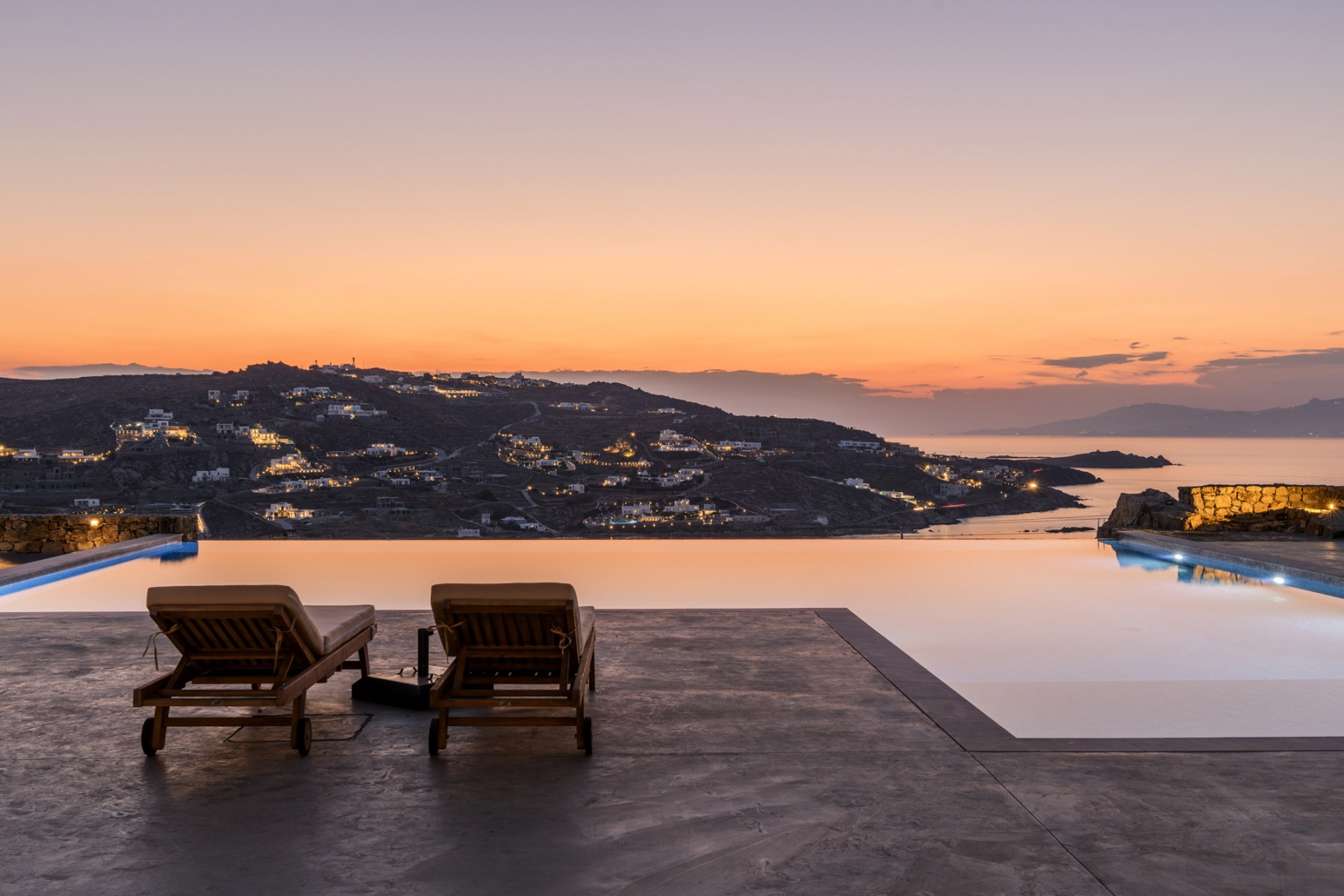 Discover the Epitome of Mykonian Elegance at Muro Suites